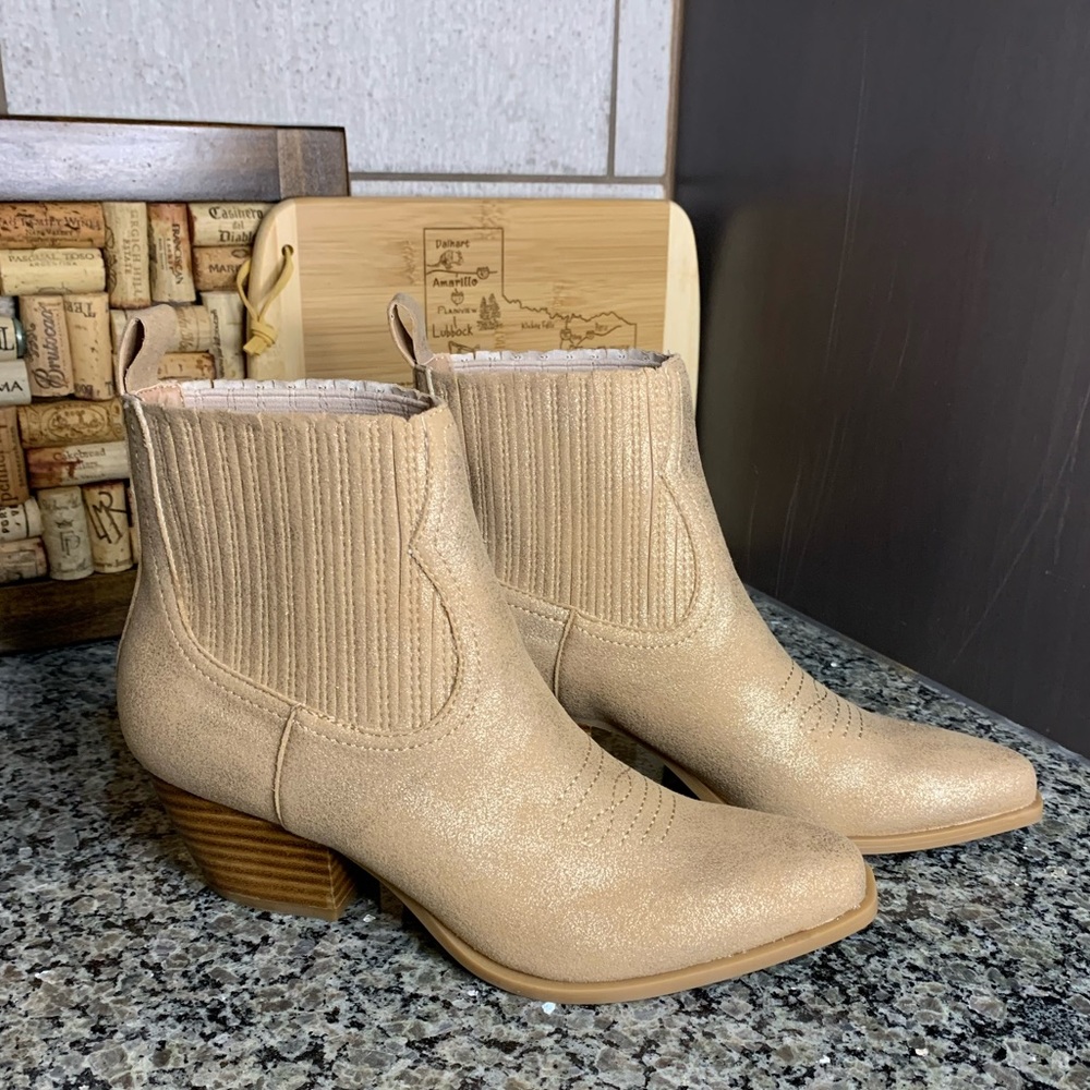 Dolce Vita Beige/Tan Ankle Booties